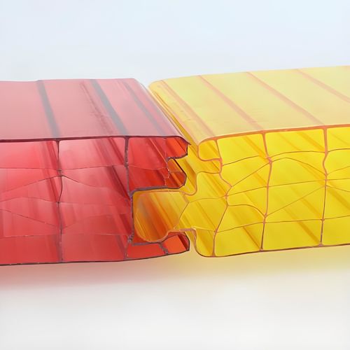 Latest company news about nieuw product: rood polycarbonaatplaat met een stekkerpatroon van 40 mm