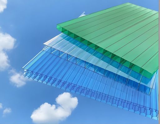 Goede prijs. PE-bedekte anti-UV-polycarbonaatpaneel voor binnenbouw online