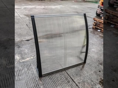 Split paneelontwerp DIY luifel