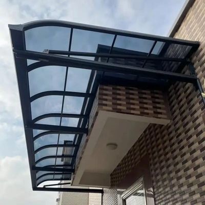 Hedendaagse polycarbonaat-awnings met zelfreinigende functie