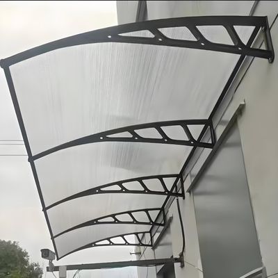 Verstelbare hoogte Plastic bracket Polycarbonate PC-plaat Canopy met geluidsreductie Regenbescherming