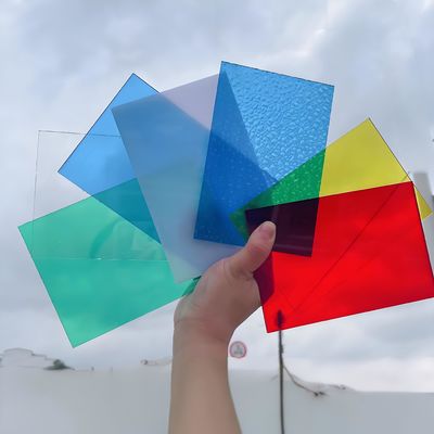 4 * 8 voet gekleurde solide polycarbonaat dakplaten dakbedekking materiaal voor natuurlijk licht en energie-efficiëntie