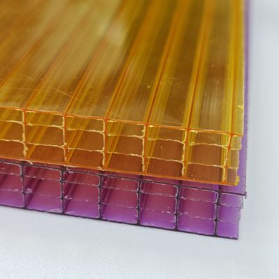 Goede prijs. UV-bescherming Energie-efficiëntie gekleurde vierlaagse polycarbonaat holle plaat voor dakramen en kassen online