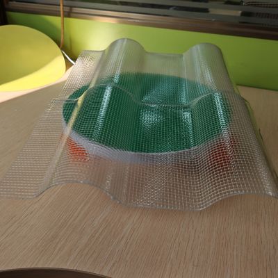 Duurzame helderheid PET-lichtkoepeltegels met versterkt vezeldoek skelet voor slagvastheid