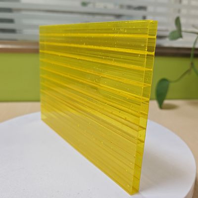 Schokbestendig geel polycarbonaat holle plaat voor extra veiligheid en bescherming van het dak van de luifel