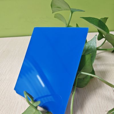 Ondurchskynend blauw polycarbonaat solide plaat voor gemakkelijke bediening en installatie met lichtgewicht ontwerp