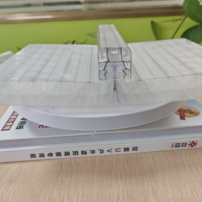 X-Profiel U-Slot Polycarbonaatplaat - UV-Gecoate Slagvaste Dakbedekking