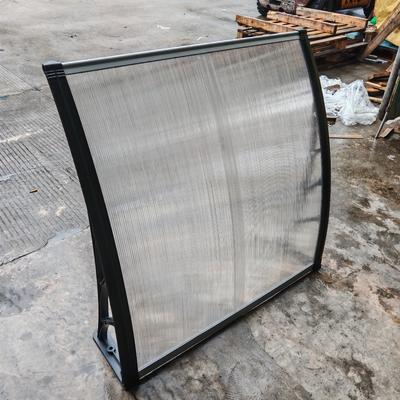 Split Panel Polycarbonate Awning met DIY Plastic Frame