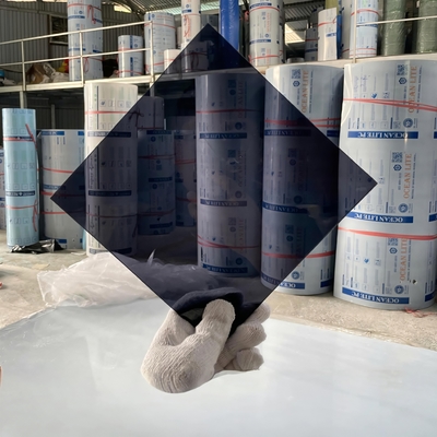 Goede prijs. UV-bestendige grijze polycarbonaatplaat van 1,0 mm tot 18,0 mm online