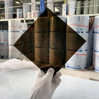 Bronzen polycarbonaat dak lichtgewicht sterk weerbestendige ideaal voor fabrieken magazijnen en commerciële buiten schuilplaatsen
