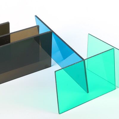 Goede prijs. Breedte 1220 mm Plastic polycarbonaat plaat weerbestendige dak Decke Muur Kasbouwmaterialen Op maat gemaakte lengtes online